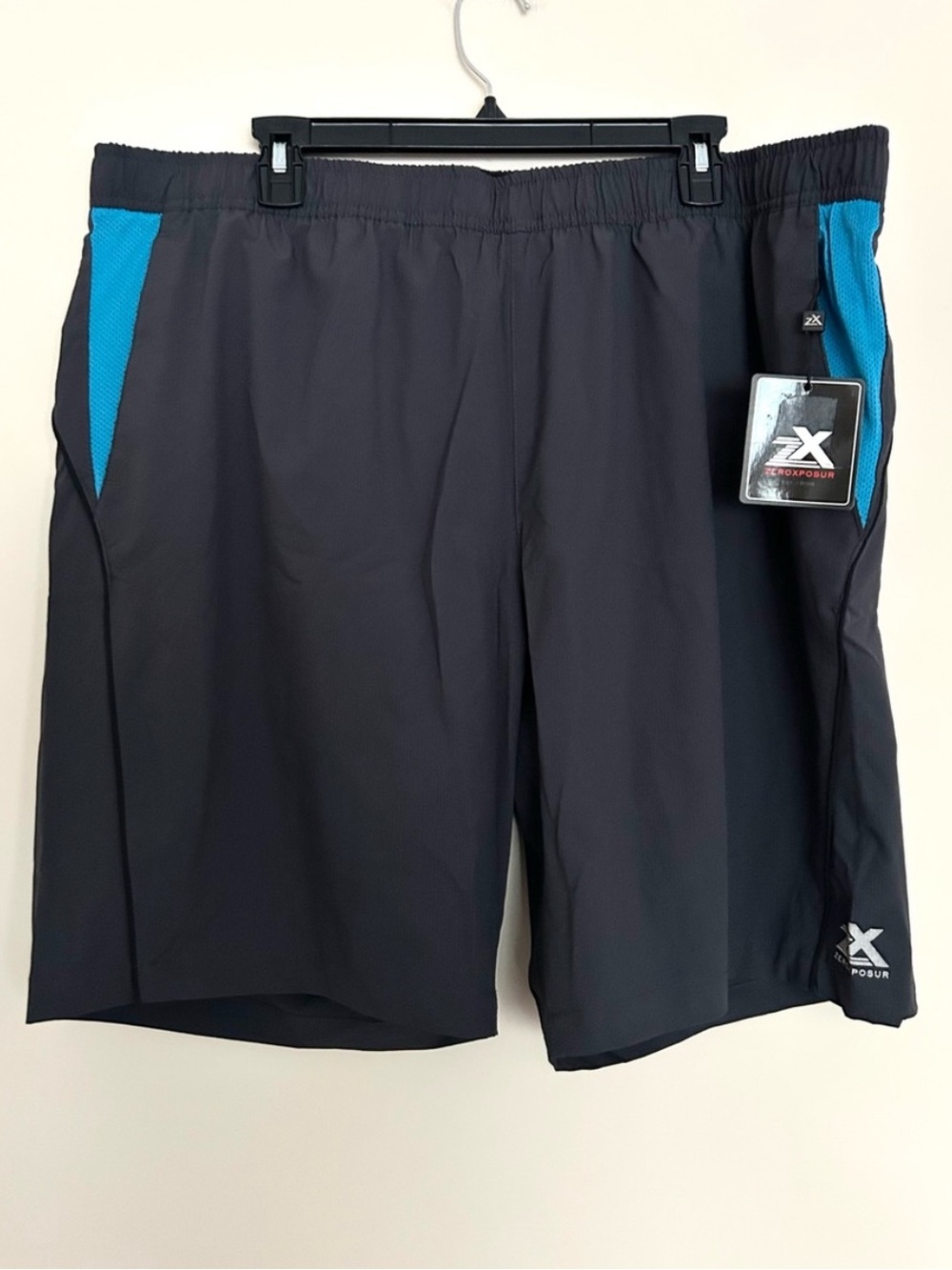 NEW ZeroXposur Men’s Gray Swim Trunks Shorts with Blue Panels